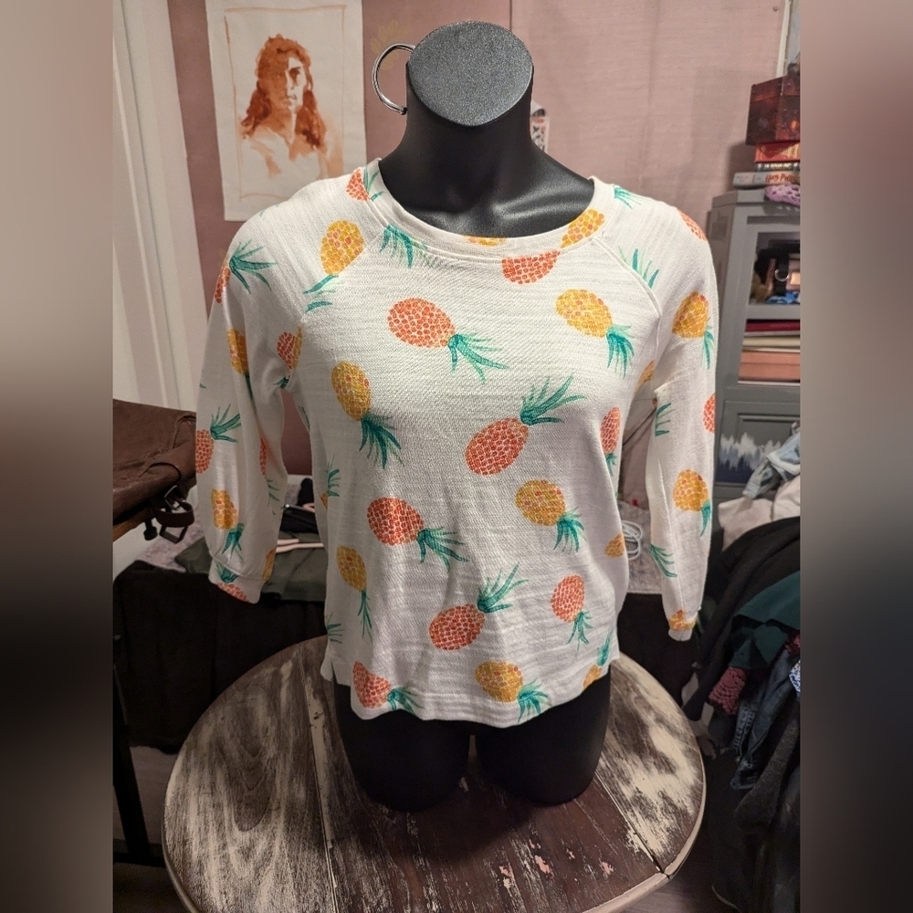 Loft Pineapple Print Sweater size XS 100%‎ cotton